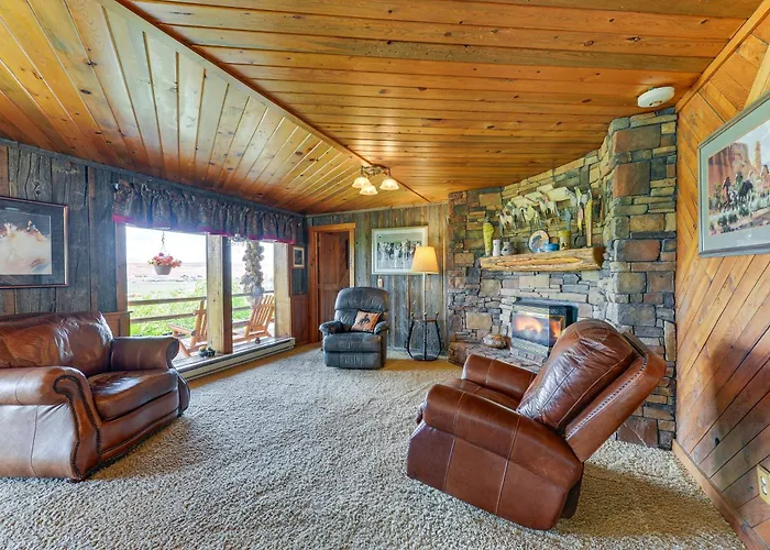 Stunning Mountain Views: Spacious In Dubois! Holiday home