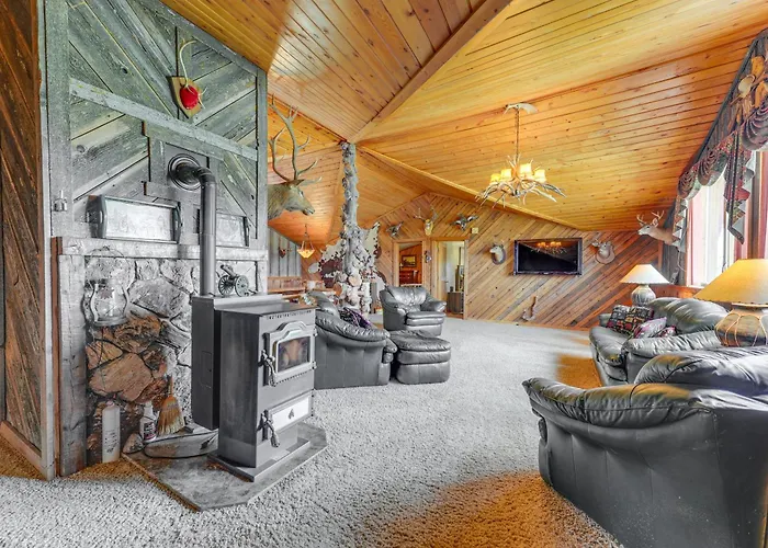 Stunning Mountain Views: Spacious In Dubois! Holiday home *