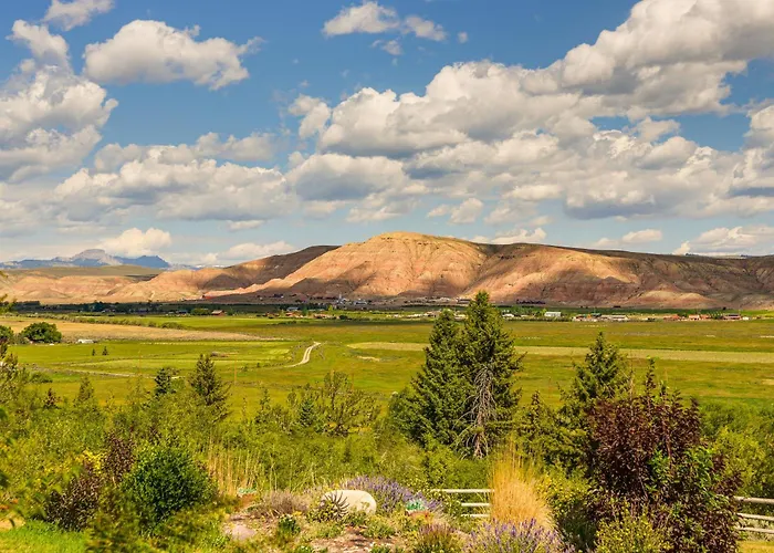 Stunning Mountain Views: Spacious In Dubois! Dubois