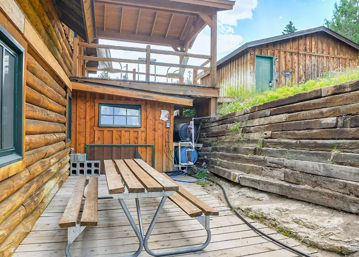 Stunning Mountain Views: Spacious In Dubois! Dubois