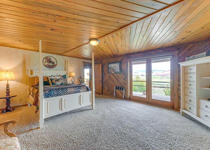 Stunning Mountain Views: Spacious In Dubois! Holiday home