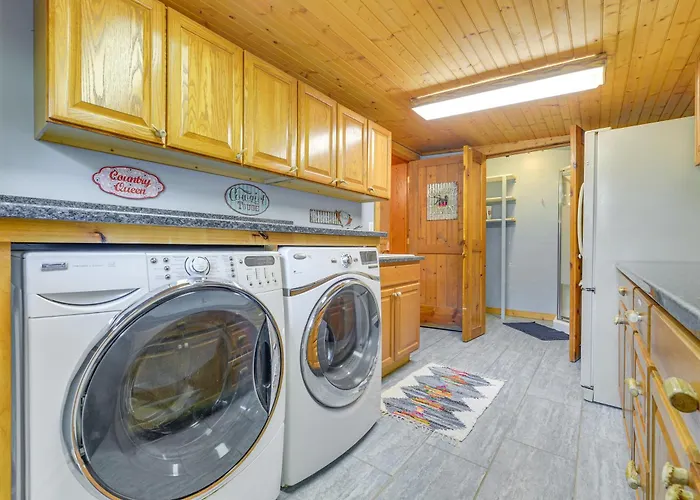 Stunning Mountain Views: Spacious In Dubois! Holiday home *